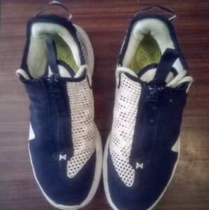 Men Nike PG Basketball Shoes